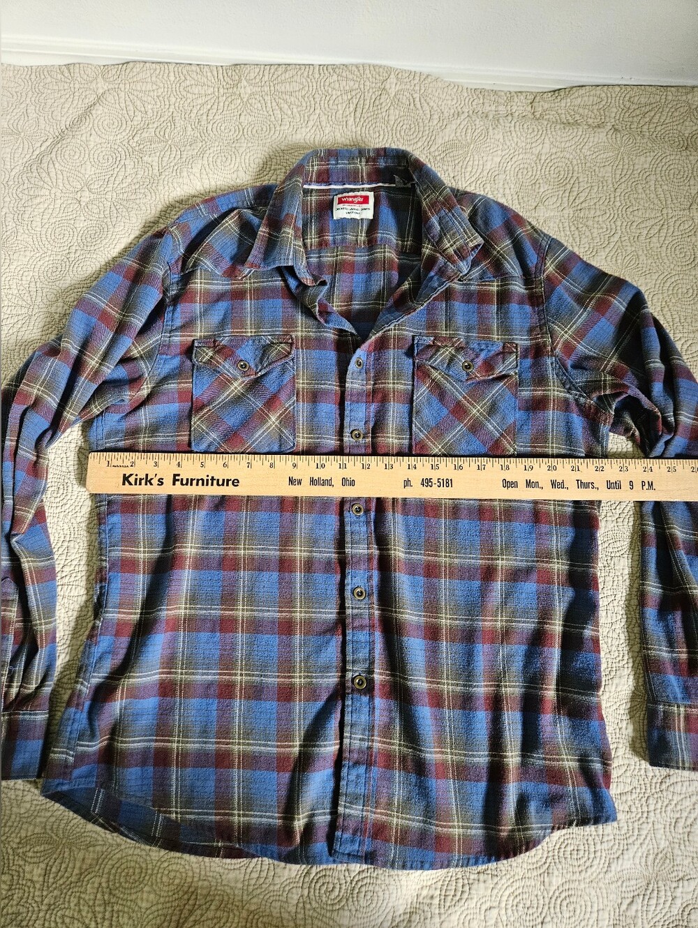 Wrangler Men's Blue Plaid Long Sleeve Flannel Button-up Shirt, Large - Picture 2 of 6